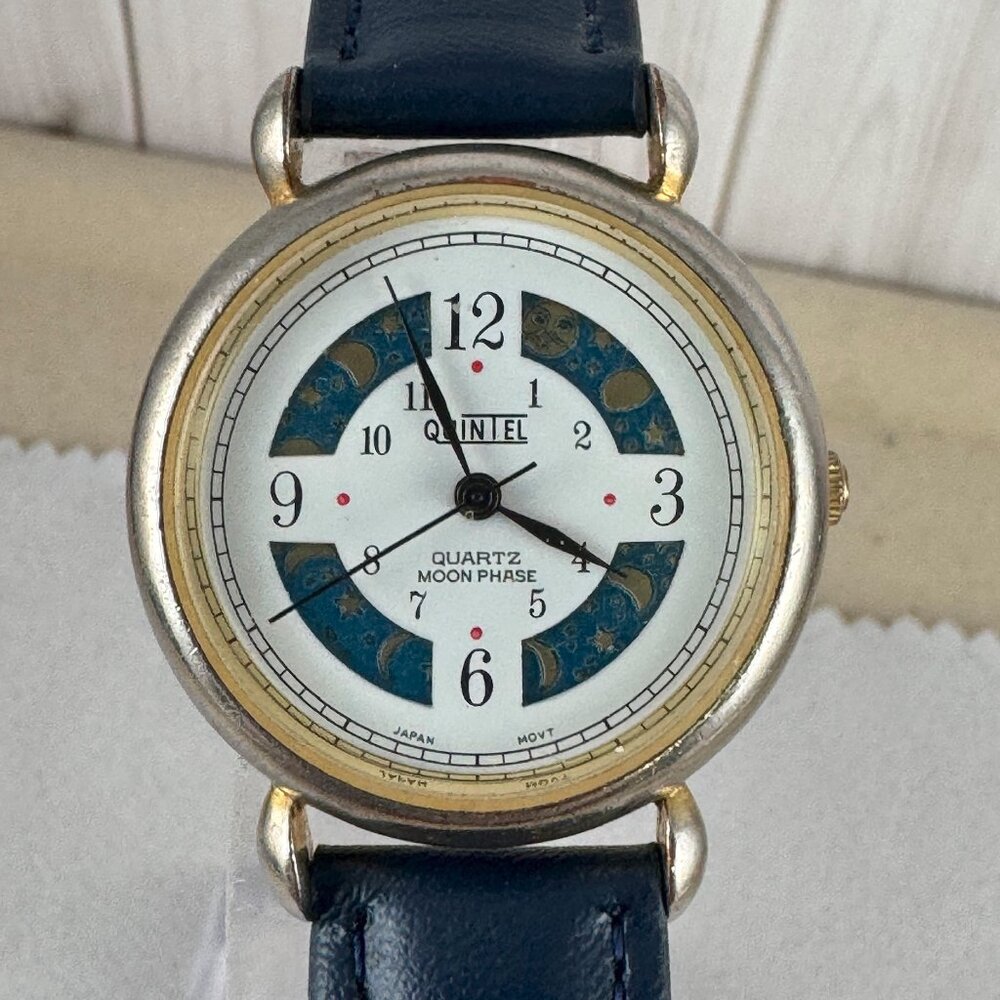 Vintage Quintel Quartz Rotating Quarter to Full Moon Phases Watch